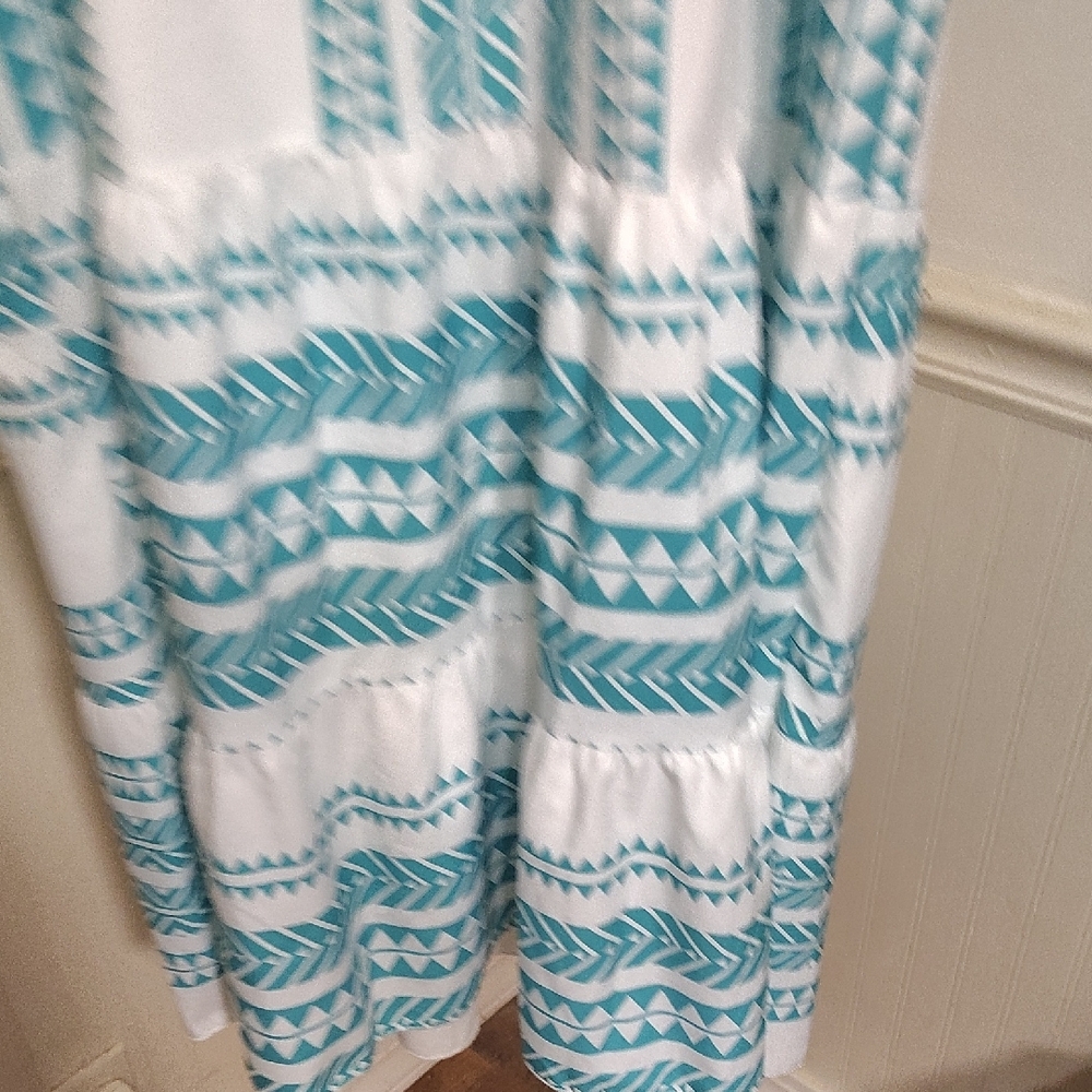 Sleeveless Dress - Picture 5 of 6